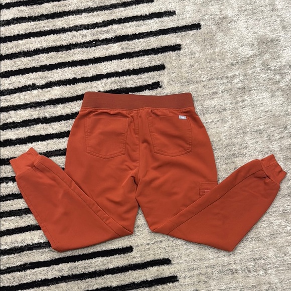 FIGS AUBURN ZAMORA JOGGERS - Picture 2 of 3